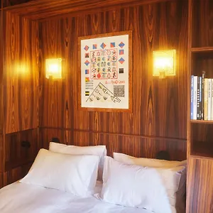 Hotel Present - Entree Autonome, Reception En Ligne - Encore Mieux France